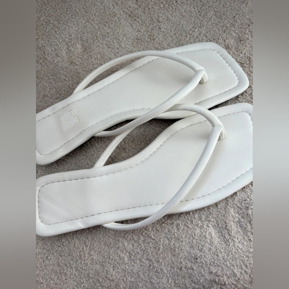 Elegant White Women's Sandals - Picture 2 of 3